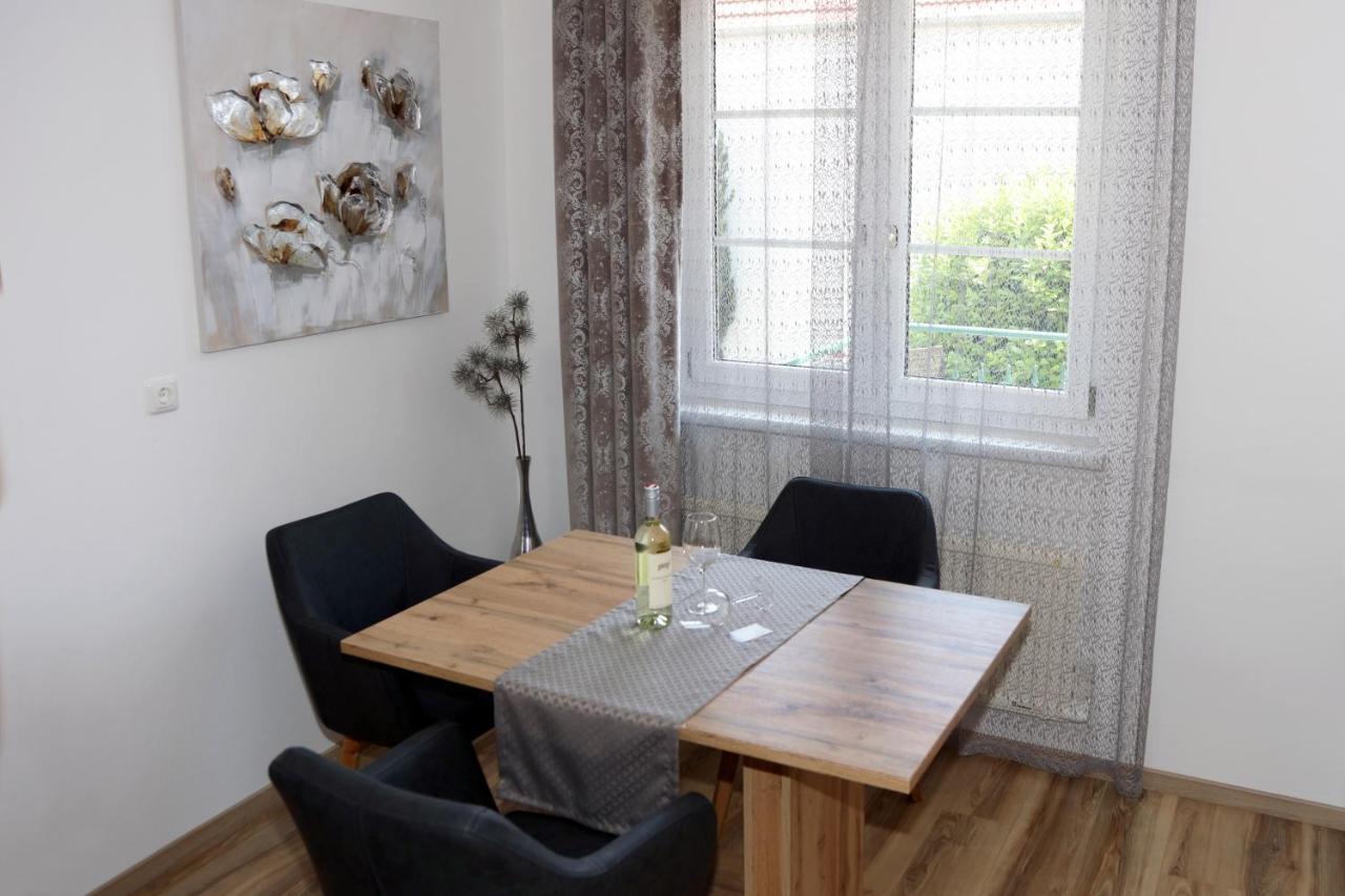 Weingut Apartment Hildegard Gangl Ильмиц Экстерьер фото
