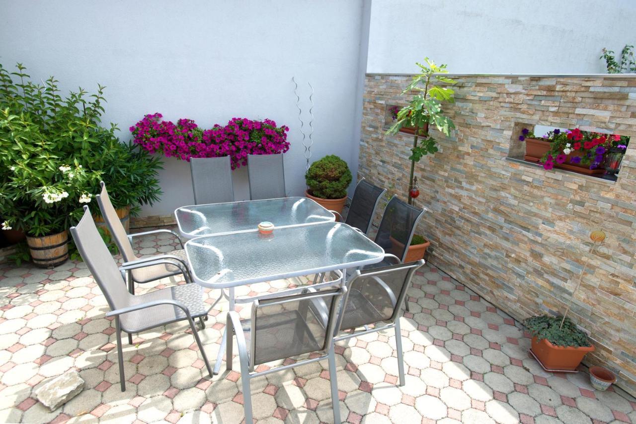 Weingut Apartment Hildegard Gangl Ильмиц Экстерьер фото