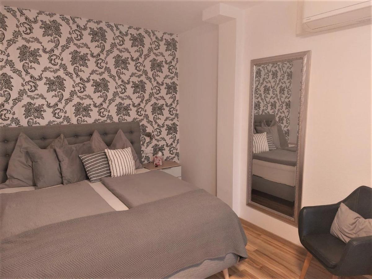 Weingut Apartment Hildegard Gangl Ильмиц Экстерьер фото
