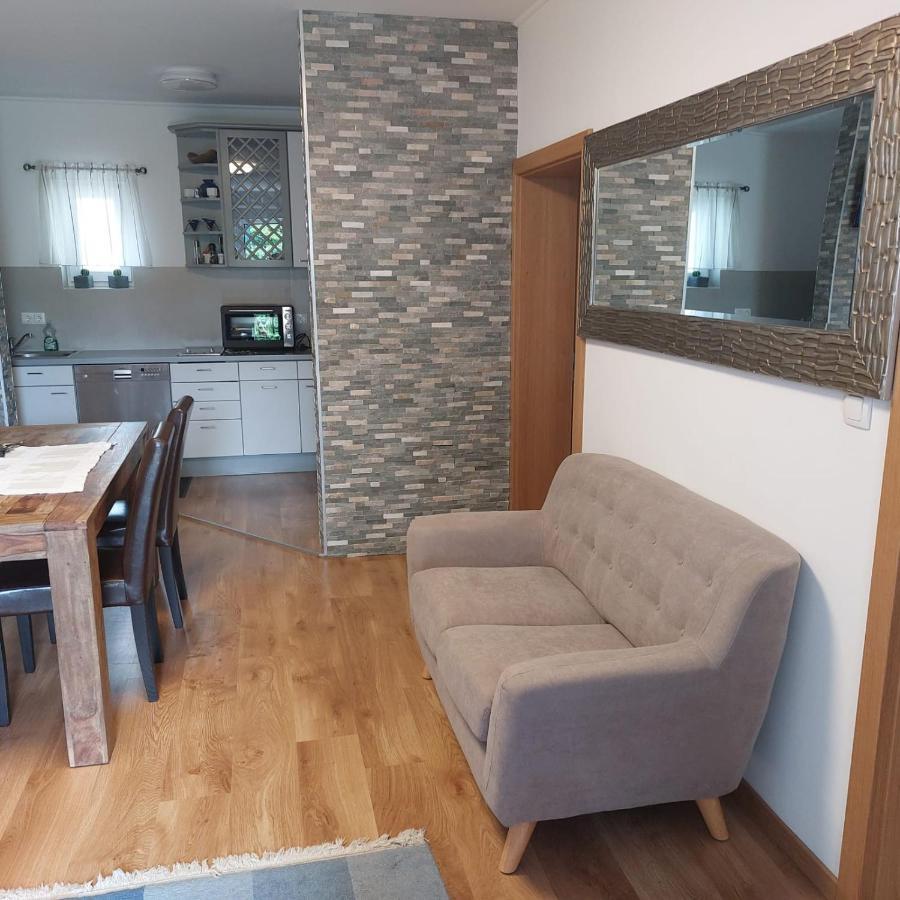 Weingut Apartment Hildegard Gangl Ильмиц Экстерьер фото