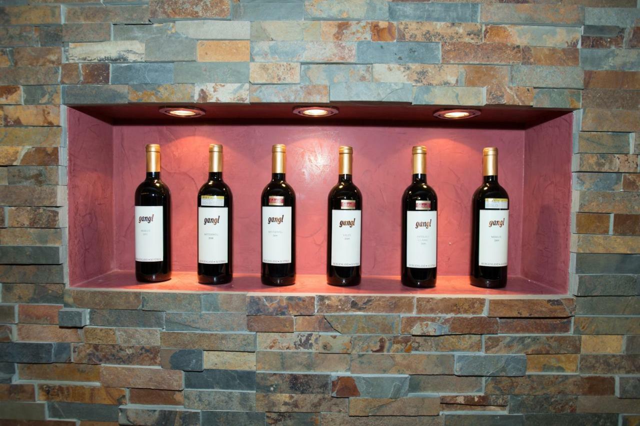 Weingut Apartment Hildegard Gangl Ильмиц Экстерьер фото